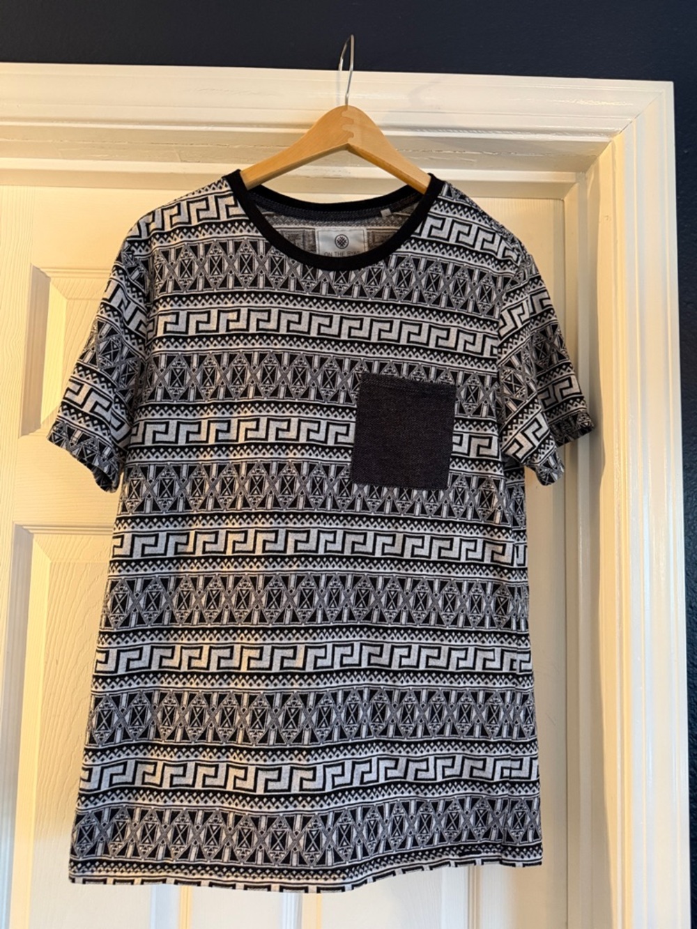 on the byas Black & White Aztec Graphic Tee